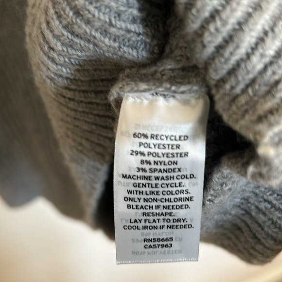 BP Sweater-Gray - Picture 4 of 4